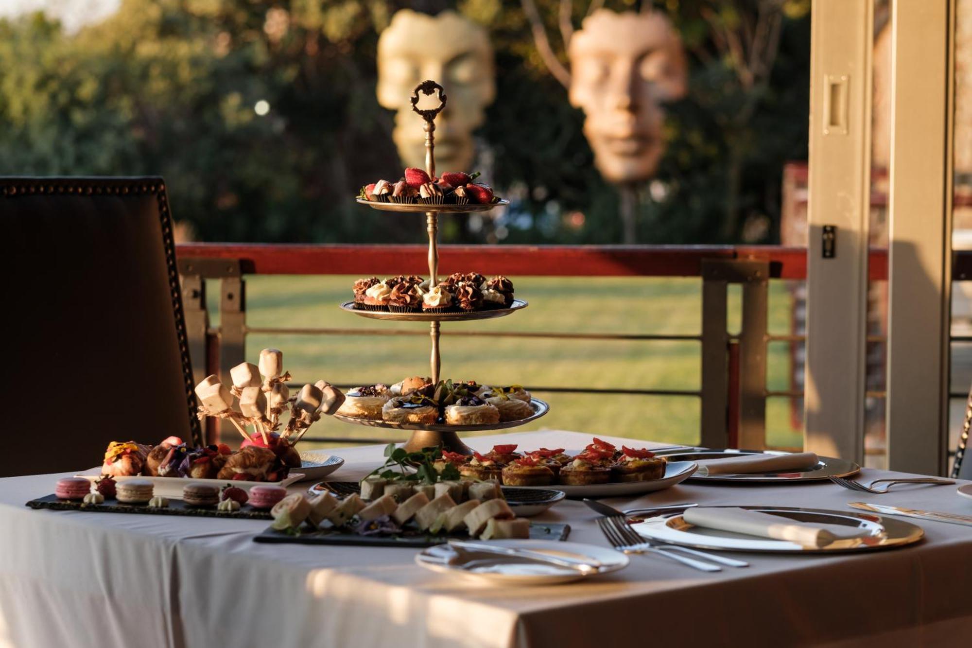 Riboville Boutique Hotel And Restaurant Midrand Exterior photo