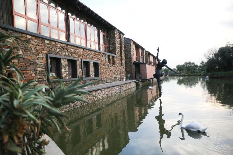 Riboville Boutique Hotel And Restaurant Midrand Exterior photo
