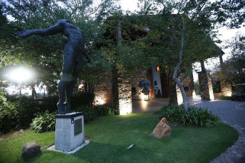 Riboville Boutique Hotel And Restaurant Midrand Exterior photo